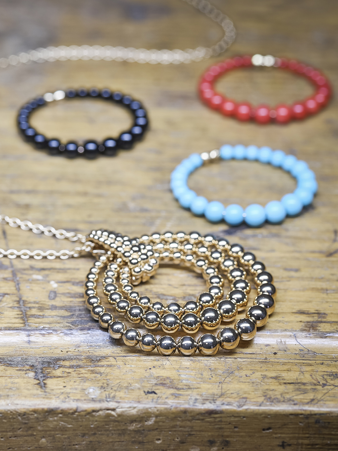 Perlée couleurs transformable long necklace, 18K yellow gold, craftsmanship, Perlée collection, Van Cleef & Arpels